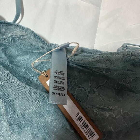 SKIMS - Ultra Fine Lace Cami and Short - Picture 5 of 5